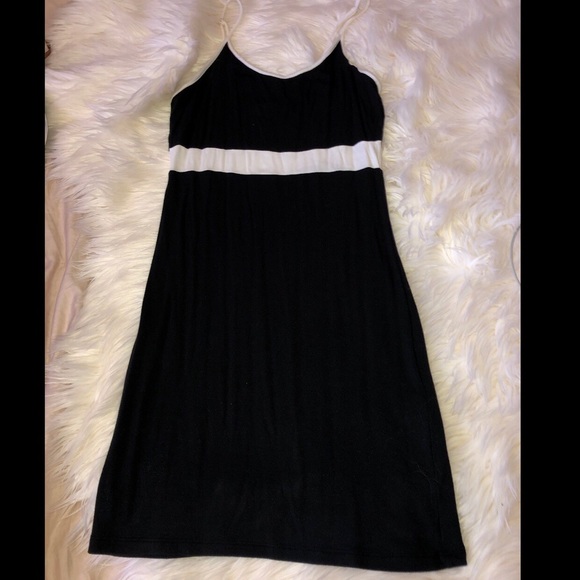 Navy & white strapped dress - Picture 2 of 2